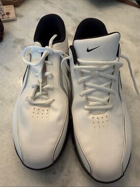 Nike Air Durasport II White and Black Low-Top Golf Shoes